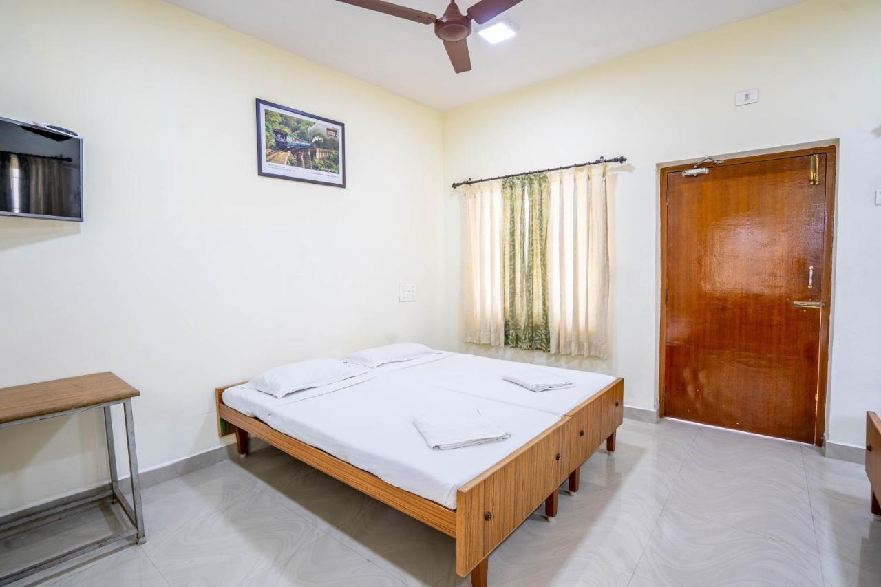 Hotel Tamilnadu - Thirukadaiyur Tirukkadaiyur Zewnętrze zdjęcie